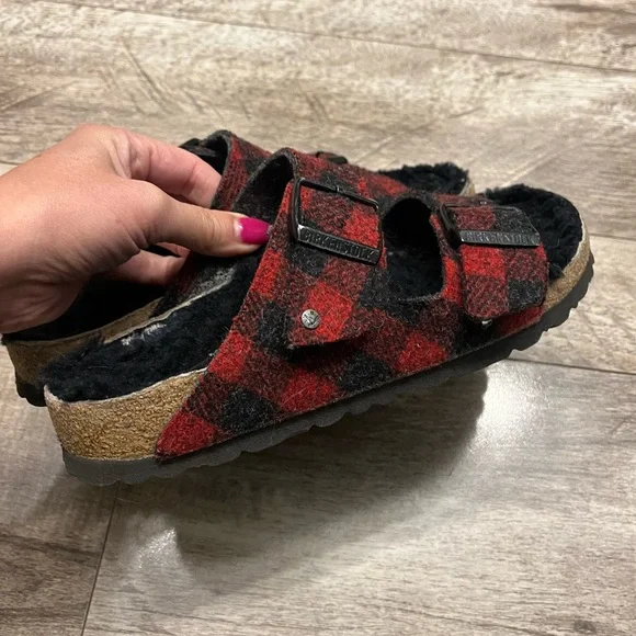 BIRKENSTOCK Sz 37 Arizona Rivet Shearling Sandals RED PLAID Wool (W6 M4) - Picture 8 of 16